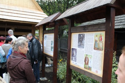Zaproszeni goście na uroczystość otwarcia folusza